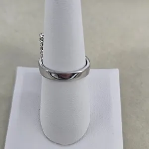 Unbranded Statement Ring Womens Size 8.25 Ballerina Halo Blue Silver Tone EUC thumbnail 3
