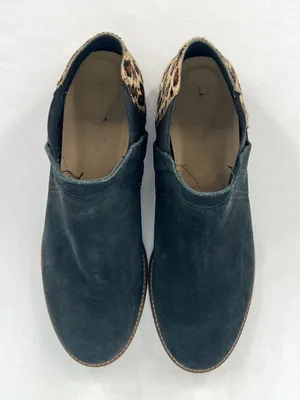 Clarks Black Suede Leopard Calf Hair Heel Chelsea Ankle Boots Size 9.5 thumbnail 5