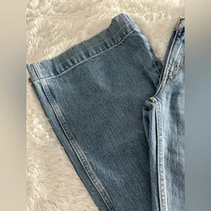 NWT Re/done 70sLow Rise‎ Bell Bottom Jeans Sz 27 thumbnail 6