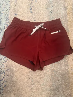 Vuori Clementine 2.0 Performance Shorts - Size XS - NWOT Crimson Red thumbnail 2