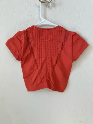 Out from under top size medium / large  thumbnail 2