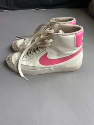 Pink Nike blazers thumbnail 2