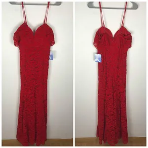 Revolve Majorelle Angelique Red Lace Gown XS New With Tags thumbnail 3