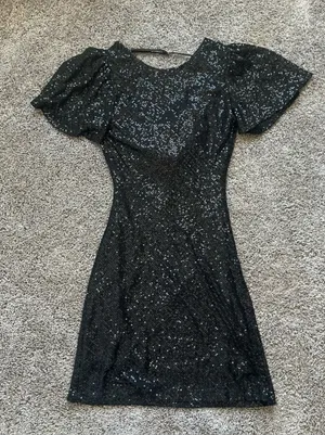 Astr Black Sequin Puff-Sleeve Mini Dress thumbnail 1