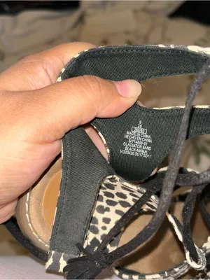 Old navy sandals thumbnail 5