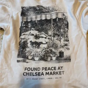 Hollister women’s oversized white Sweatshirt thumbnail 4