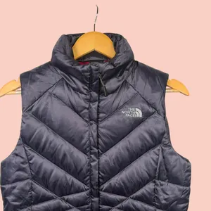 The North Face Women's Small Purple 550 Down Chevron Quilted Vest Pink Lining thumbnail 8