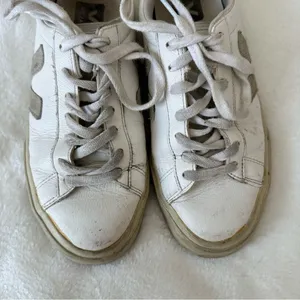 Veja Campo Sneakers Women’s Size 8 thumbnail 3