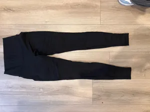 black  size 4 leggings thumbnail 3