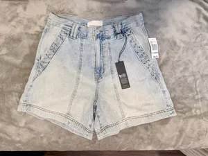 Habitual Braid Embroidery Light Wash Denim Shorts NWT thumbnail 2