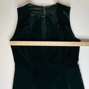 Elie Tahari Green Velvet Sheath‎ Dress Size 8 Holiday Party Christmas Cocktail thumbnail 9