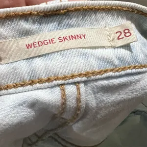 Levi's Wedgie Skinny Jeans Light Wash Blue Women's Size 28 High Rise thumbnail 7