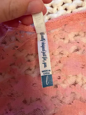 Wallflower Pink Lace Tank Top Crochet Neckline Size L thumbnail 4