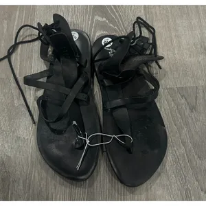 Free People Vacation Day Black Leather Wrap Boho Sandals Size 8.5 thumbnail 3