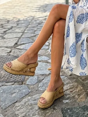 *RARE* Vintage Ananias Rattan Sandals thumbnail 1