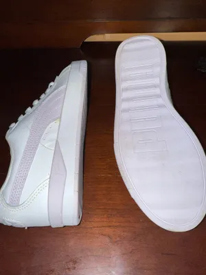 Puma Women’s size 7.5  thumbnail 8