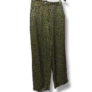Zara | NWOT Turkey Olive Green Leopard Print High Waist Straight Leg Pants (XS) thumbnail 3