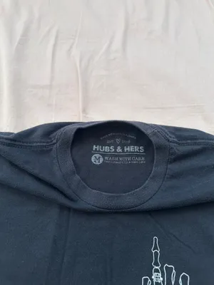 Hubs & Hers Black Graphic Short Sleeve T-Shirt Limited Edition Sz Medium thumbnail 3