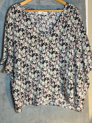 Natural Life Floral V-Neck Top Flowers Whimsical Fairy Size XL Lightweight thumbnail 1