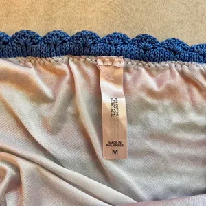 Victoria's Secret Crochet bikini thumbnail 3
