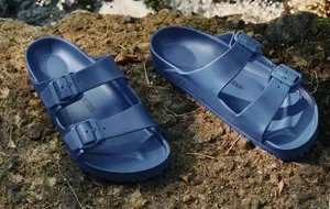 ✨Birkenstock Arizona EVA navy Sz 37 Sandals✨ thumbnail 1