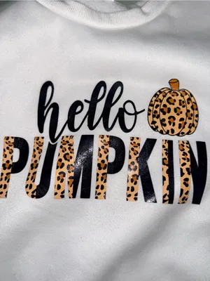 SHEIN White Crewneck Sweatshirt with Leopard Pumpkin Graphic thumbnail 2