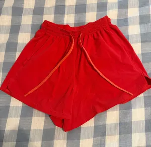 Lululemon Red Shorts Size 2 thumbnail 1