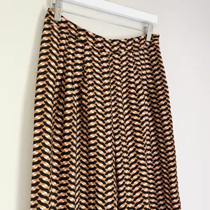 Who What Wear Geometric Print Pleated High Rise Wide Leg Pants Orange Black 6 thumbnail 5