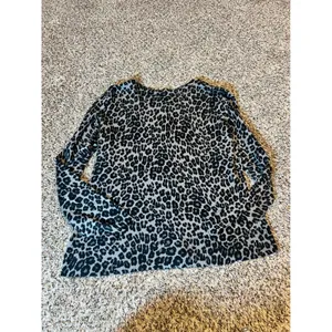Croft & Barrow Leopard Print Cardigan Sweater Tan Black Long Sleeve‎ Button Up thumbnail 6