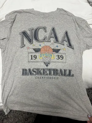 Abercrombie & Fitch tee thumbnail 1