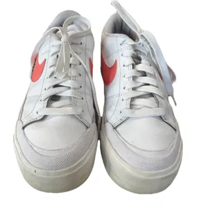 Nike Court Legacy Lift Sneakers Womens Size 6 White Sea Coral Platform Shoes thumbnail 3