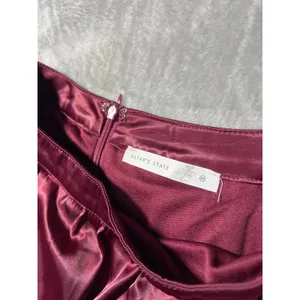 Altar'd State Burgundy Satin Tulle Hem Mini Skirt NWT Size Medium thumbnail 5