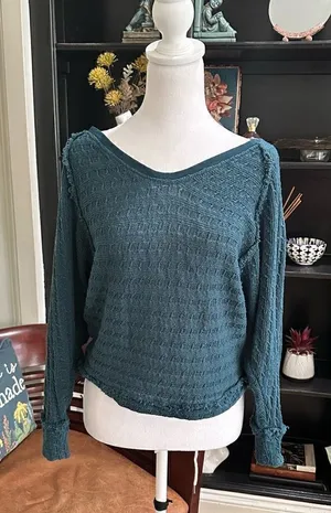 Free People Cotton Sweater – Size XS – High-Low Hem – Oversized Fit thumbnail 1
