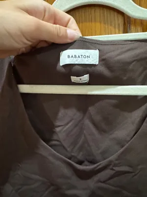 Aritzia Babaton Crop Top thumbnail 2