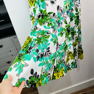 London Times Green and White Leaf Print Dress thumbnail 5