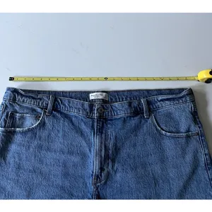 Abercrombie & Fitch The Dad Short High Rise Medium Wash Denim 22W thumbnail 5