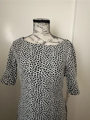Maggy London Black and White Patterned Midi Dress thumbnail 3