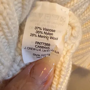💋💋💋BOGOHO💋💋💋J.Crew Classic Cream Cable Knit Sweater-Small thumbnail 9