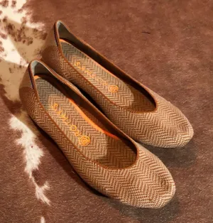 Rothy's slip on flats size 9 Orange and brown No flaws beside the wear in the bottoms!! thumbnail 1