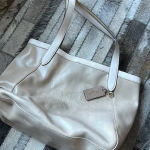 COACH Vintage Horse and Carriage Leather Tote Bag Creme thumbnail 1