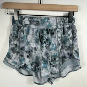 Lululemon Hotty Hot‎ Low-Rise Lined Short 4” Kaleidofloral Blue Cast Size 4 Tall thumbnail 3