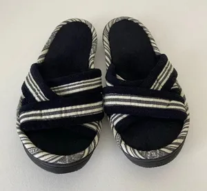 EUC‎ | Isotoner women’s solid bottom slippers — size 7.5-8 thumbnail 1
