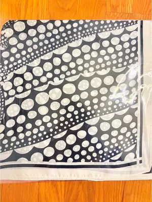 Women's Black and White Polka Dot Satin Polyester Scarf, thumbnail 4