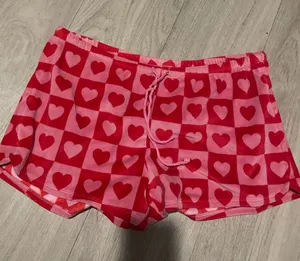 cupcakes & cashmere Pink and Red Heart-Print Lounge Shorts thumbnail 1