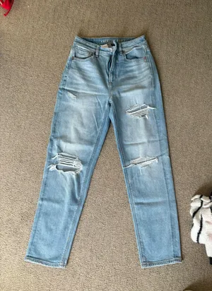 American Eagle Jeans thumbnail 1