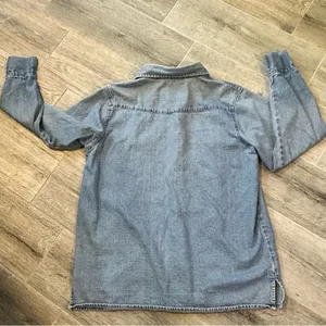 Denim & Co. Button-Up Denim Shirt Medium Cotton Blend Classic Western Retro thumbnail 3