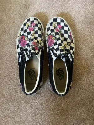 Vans Women’s Size 7 Black and White Checkered Floral Slip On thumbnail 2