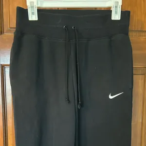 Nike Black Joggers Size Small thumbnail 2