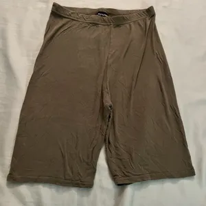 PrettyLittleThing Women's Green Brown Basic Cycle Shorts Tan size US 4 thumbnail 2