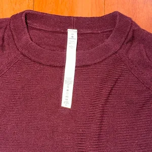 Lululemon Women's Burgundy‎ Long Sleeve Merino Wool Sweater Size 10 thumbnail 3